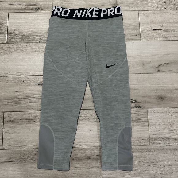 Nike Pro Dri-FIT Pants Womens Medium Gray CJ5935-091 Compression Cropped Capri - Picture 1 of 7